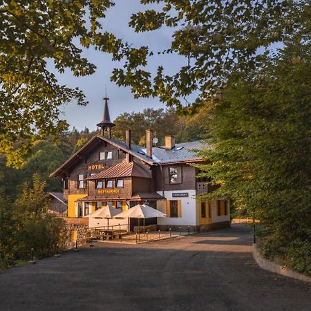 Hotel Lovecky Zamecek Orion Liberec Dış mekan fotoğraf