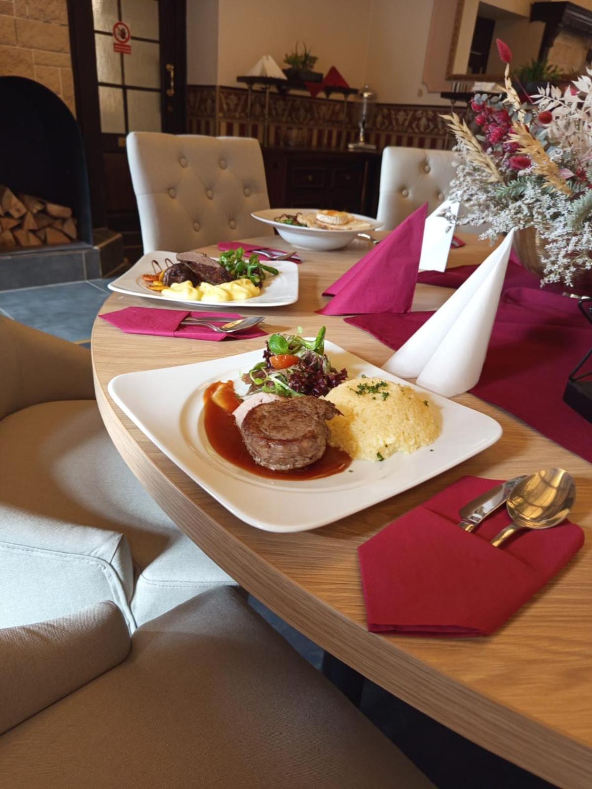 Hotel Lovecky Zamecek Orion Liberec Dış mekan fotoğraf