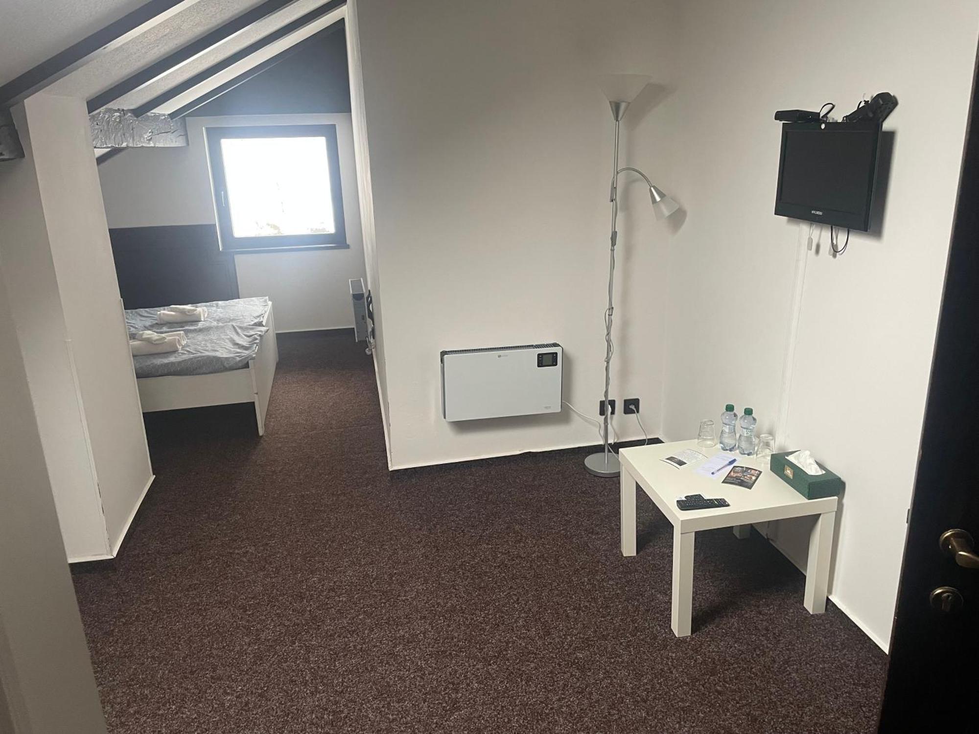 Hotel Lovecky Zamecek Orion Liberec Dış mekan fotoğraf
