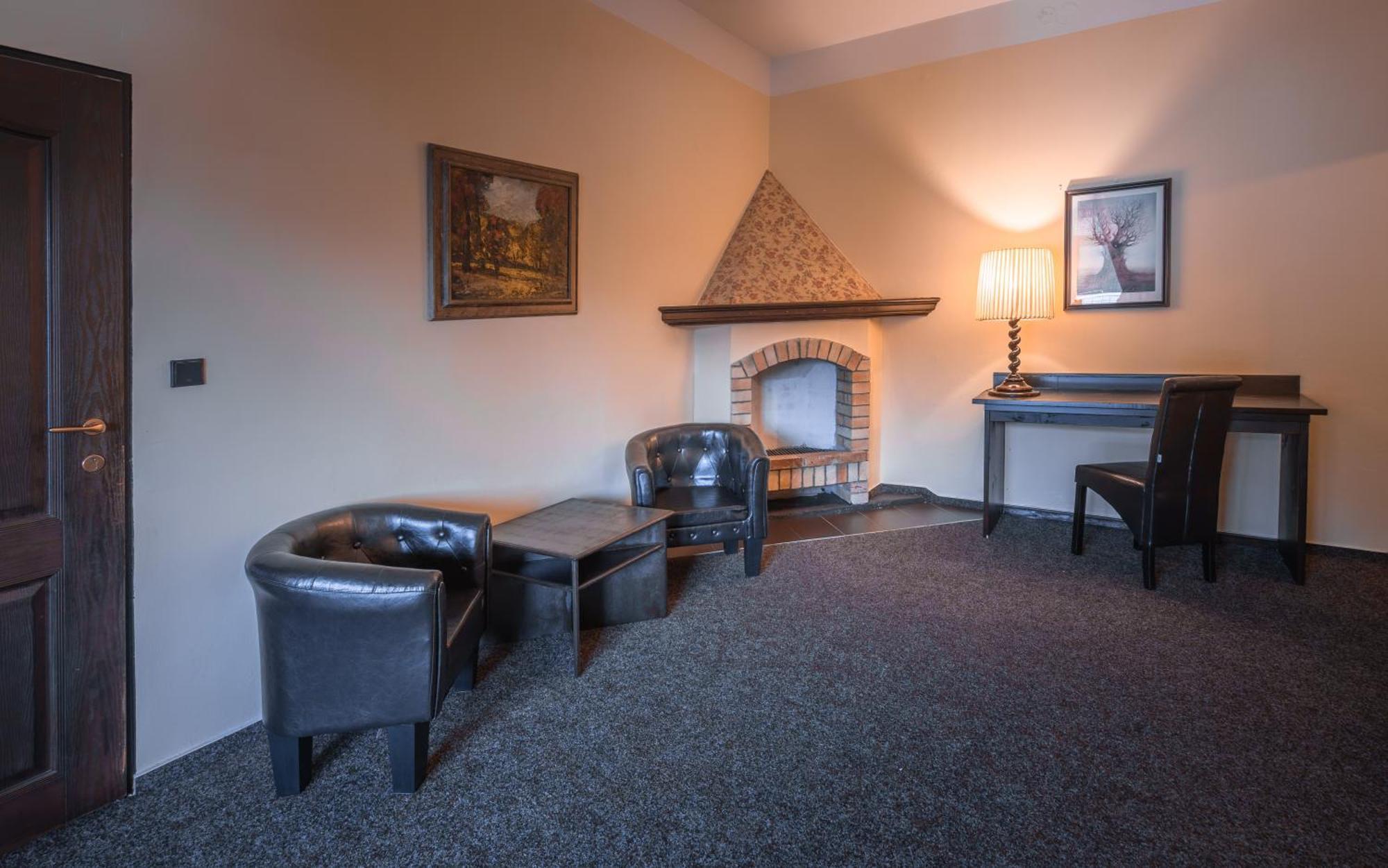 Hotel Lovecky Zamecek Orion Liberec Dış mekan fotoğraf