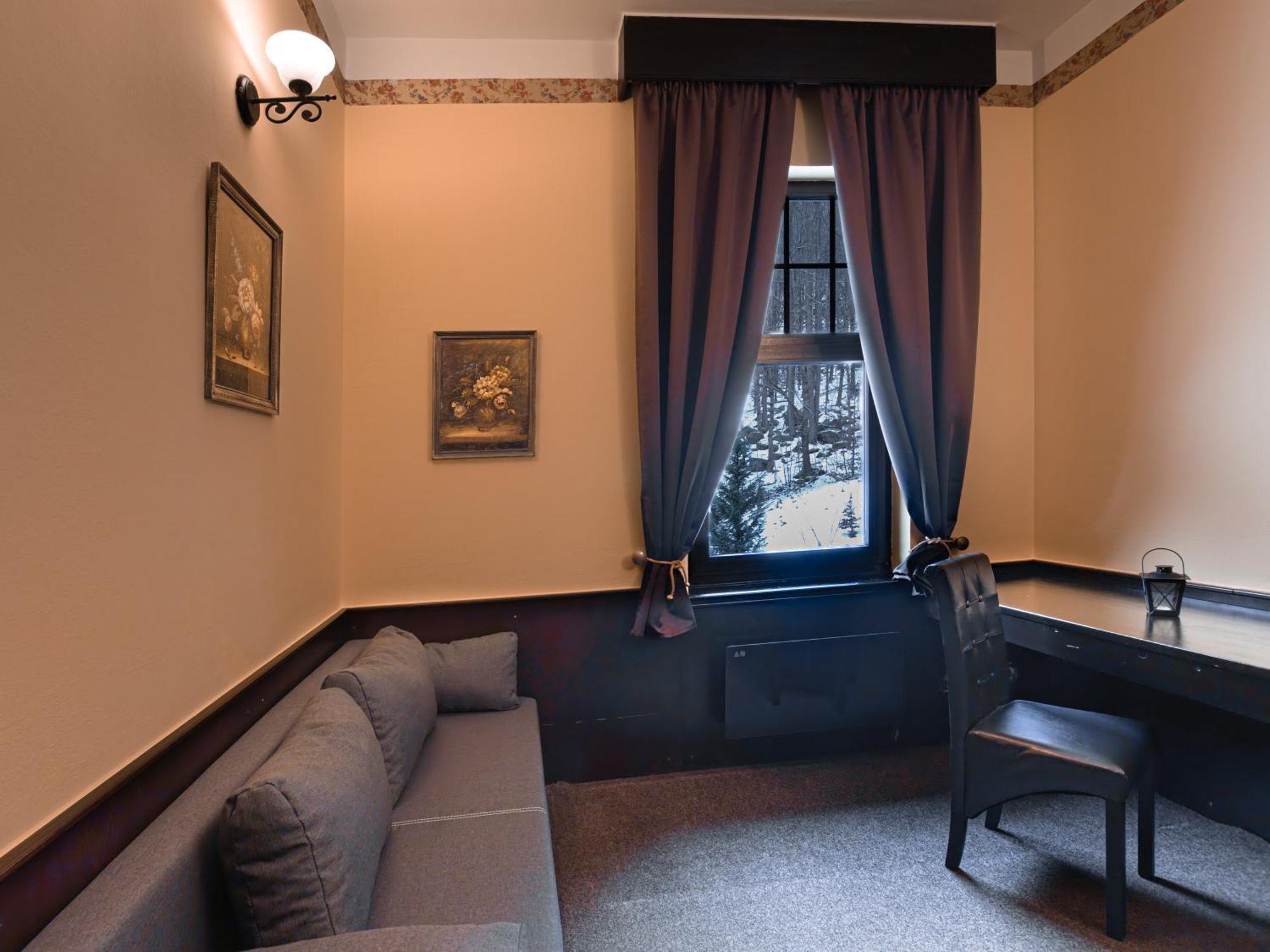 Hotel Lovecky Zamecek Orion Liberec Dış mekan fotoğraf