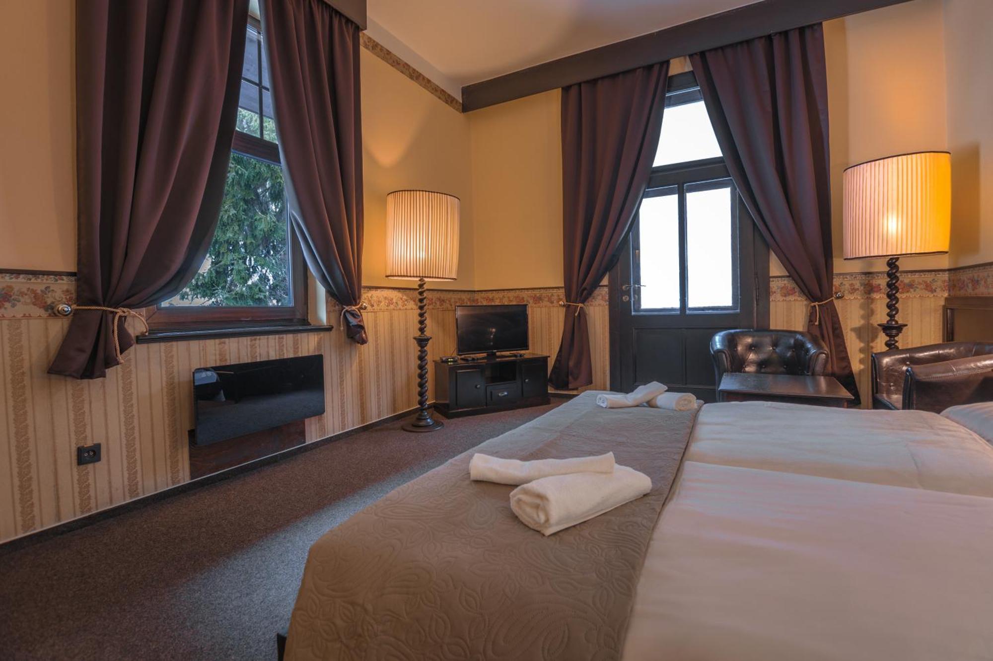 Hotel Lovecky Zamecek Orion Liberec Dış mekan fotoğraf