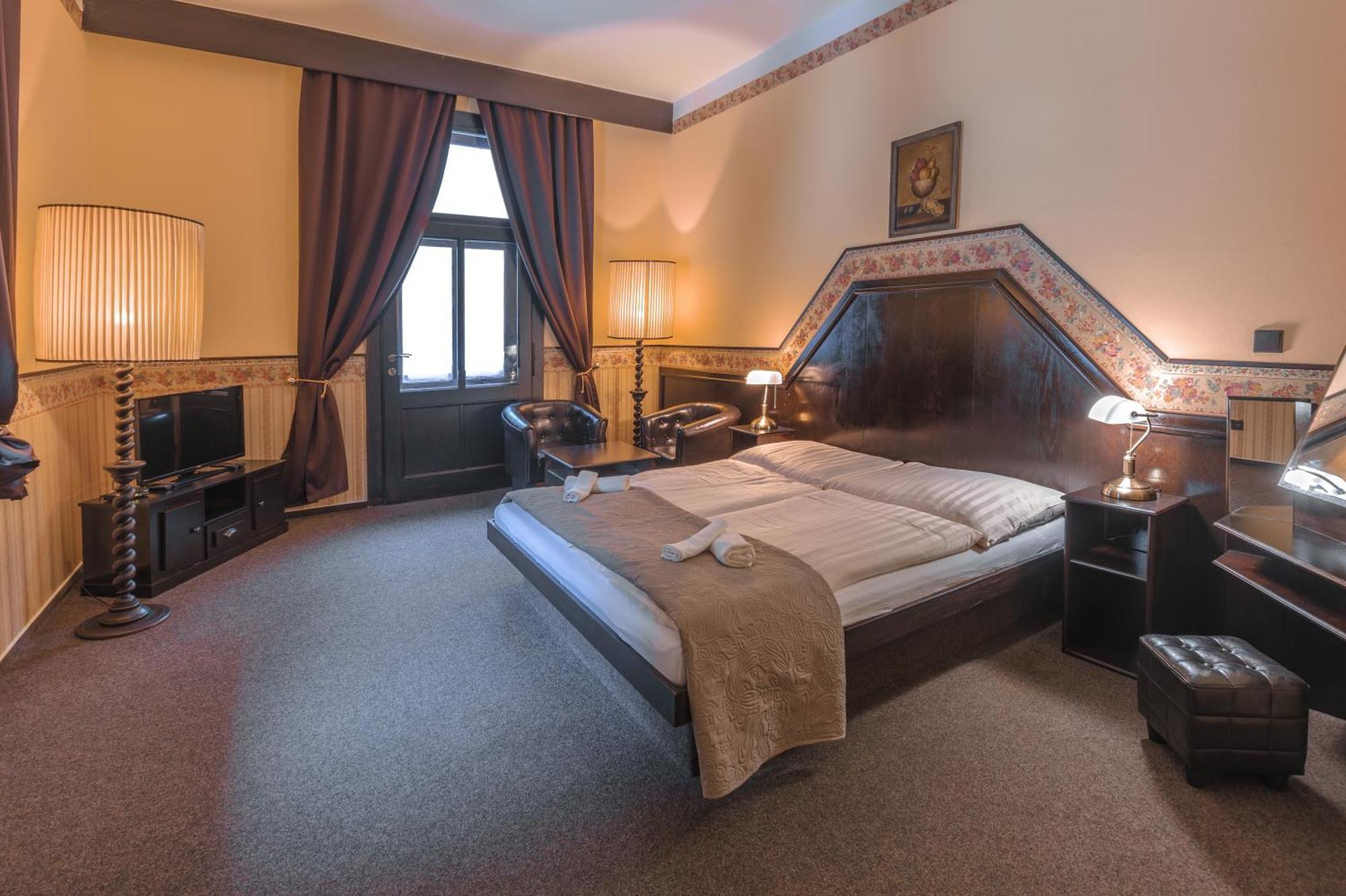 Hotel Lovecky Zamecek Orion Liberec Dış mekan fotoğraf