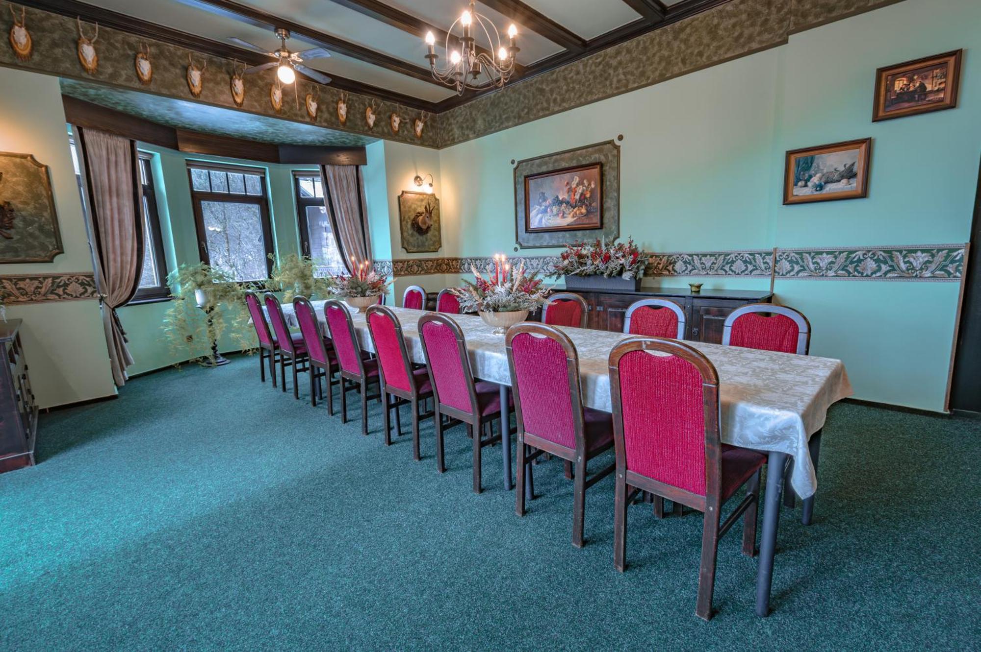 Hotel Lovecky Zamecek Orion Liberec Dış mekan fotoğraf